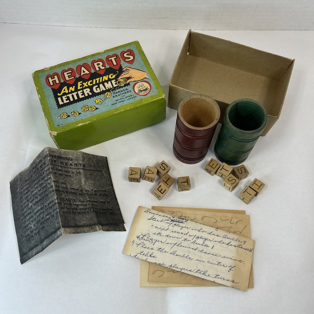 Vintage Parker Brothers Hearts Dice Game 12 Dice & 2 Shaker Cups Read